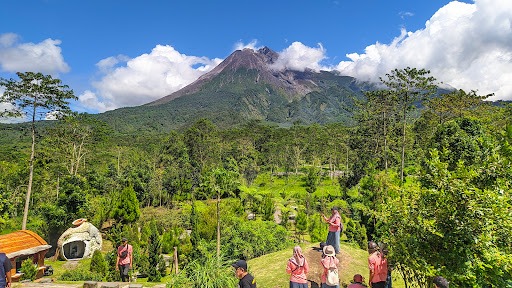 Lava Tour Klangon whatsapp image 2026 02 16 at 22.18.26